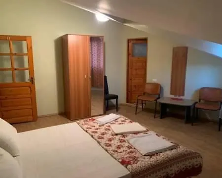 George Casa de hóspedes